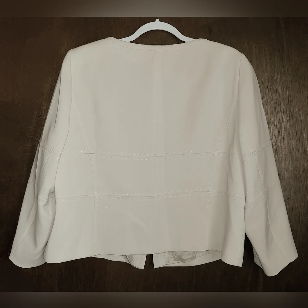 Basler Blazer 💗 - Picture 2 of 11